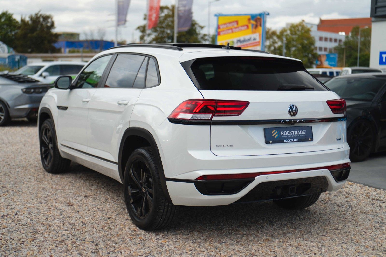 Fahrzeugabbildung Volkswagen ATLAS 3.6 Cross Sport 4x4 R-Line Black 4Motion