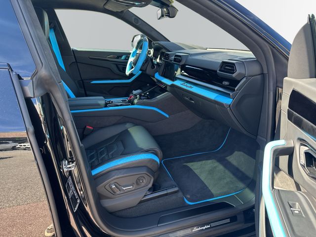 LAMBORGHINI Urus – Bild 10