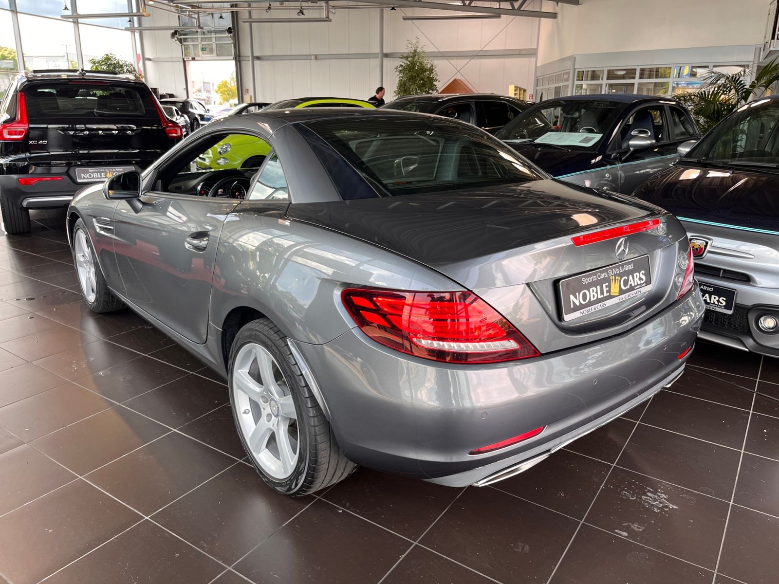 Fahrzeugabbildung Mercedes-Benz SLC 200 LEDER NAVI ALU