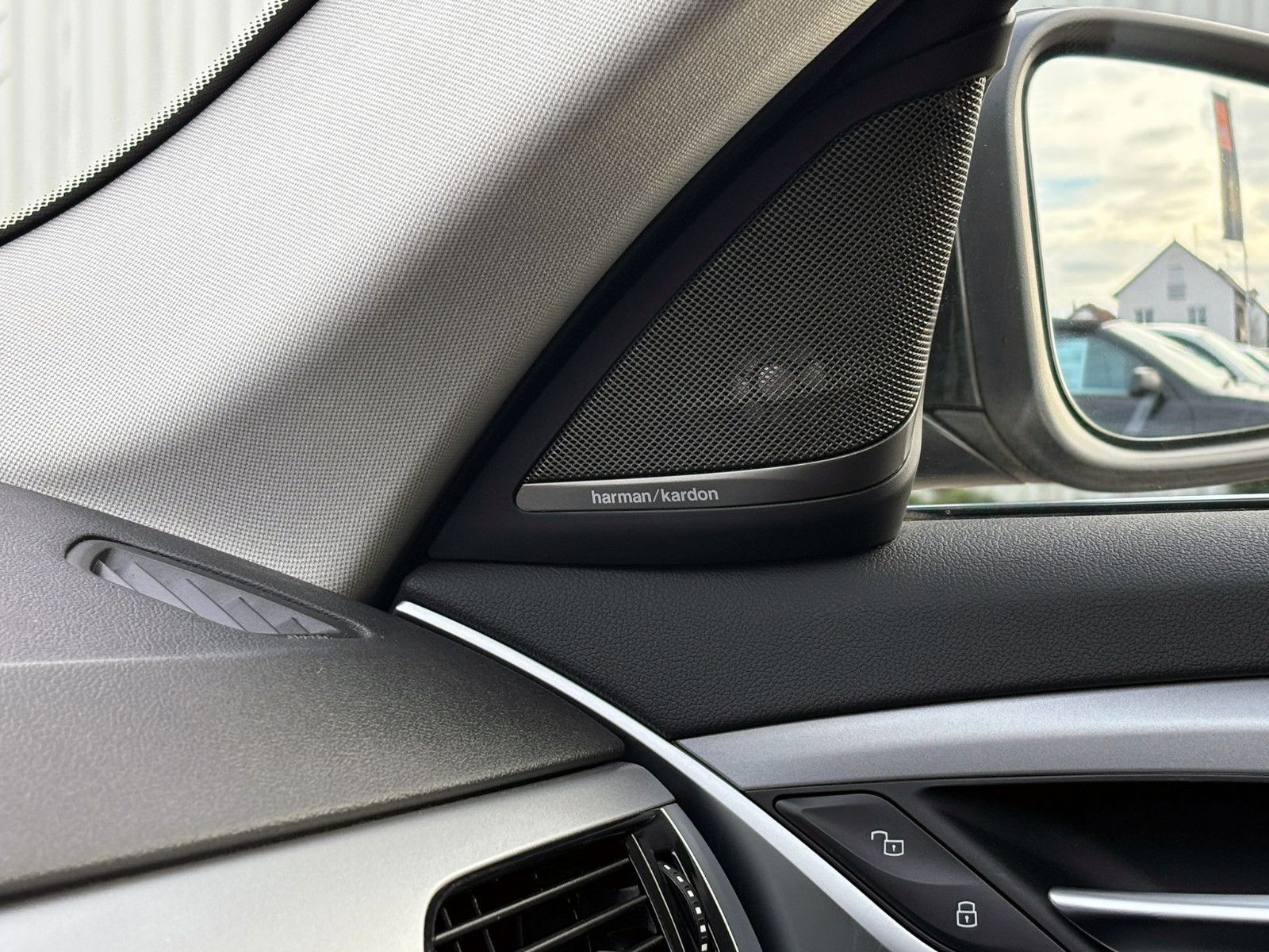 Fahrzeugabbildung BMW 520d Touring Steptr. ACC PDC KAM H&K HUD LED AHK