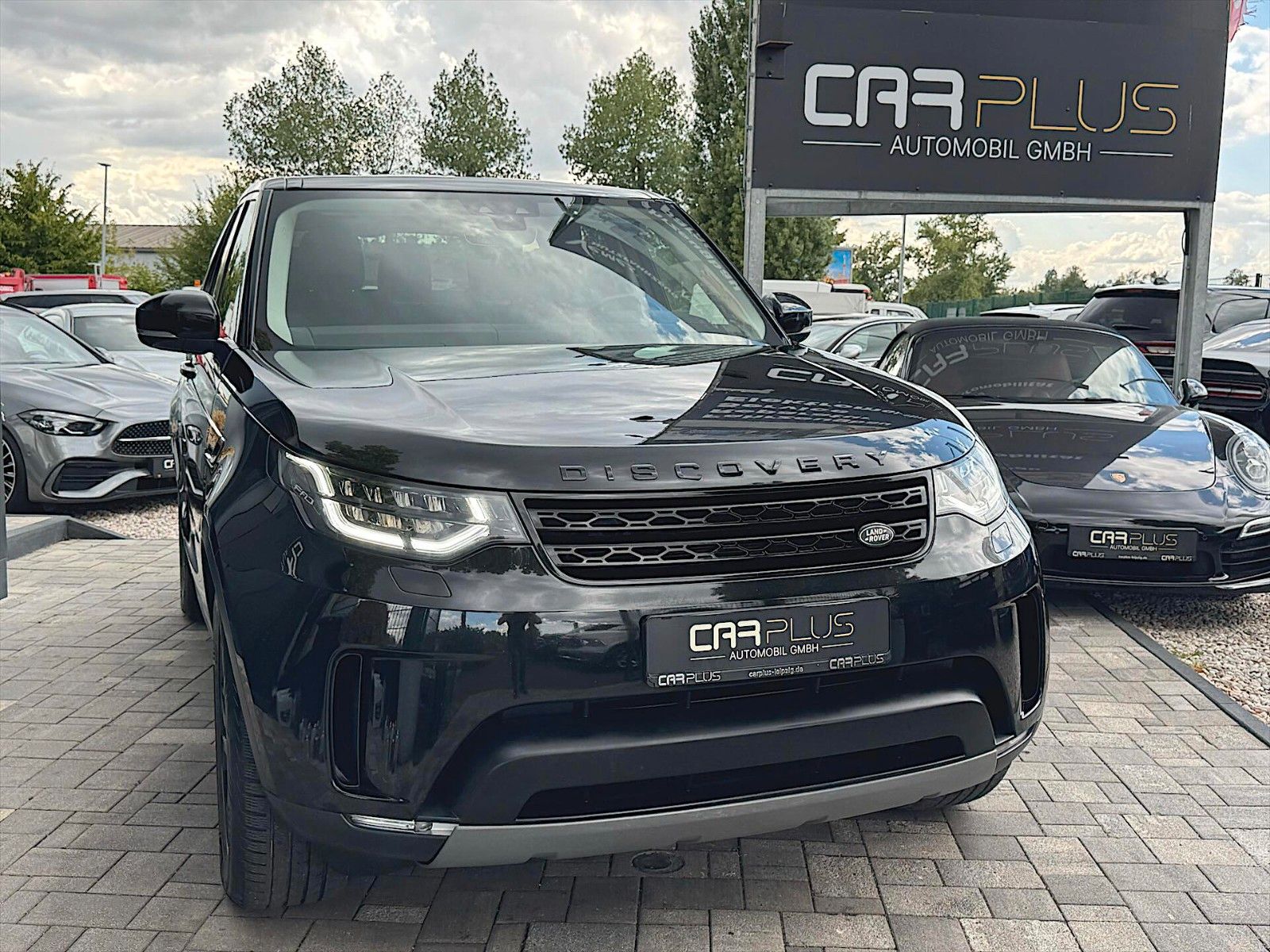 Fahrzeugabbildung Land Rover Discovery 5 2.0 TD SD4 HSE BLACK 4x4 *AHK*LED*