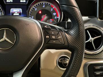 2014 Mercedes-BENZ GLA 缩略图 36