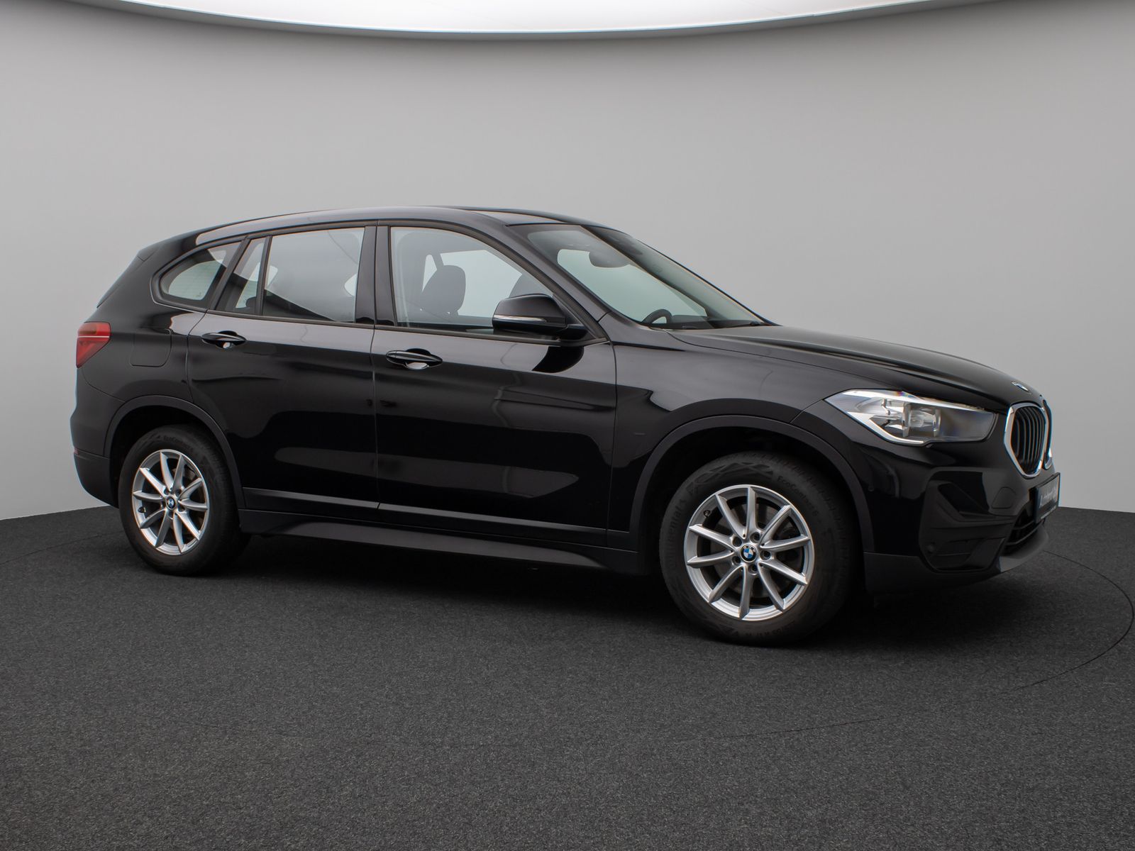 Fahrzeugabbildung BMW X1 sD20i Panorama Navi Lordos DAB HiFi Parkassis