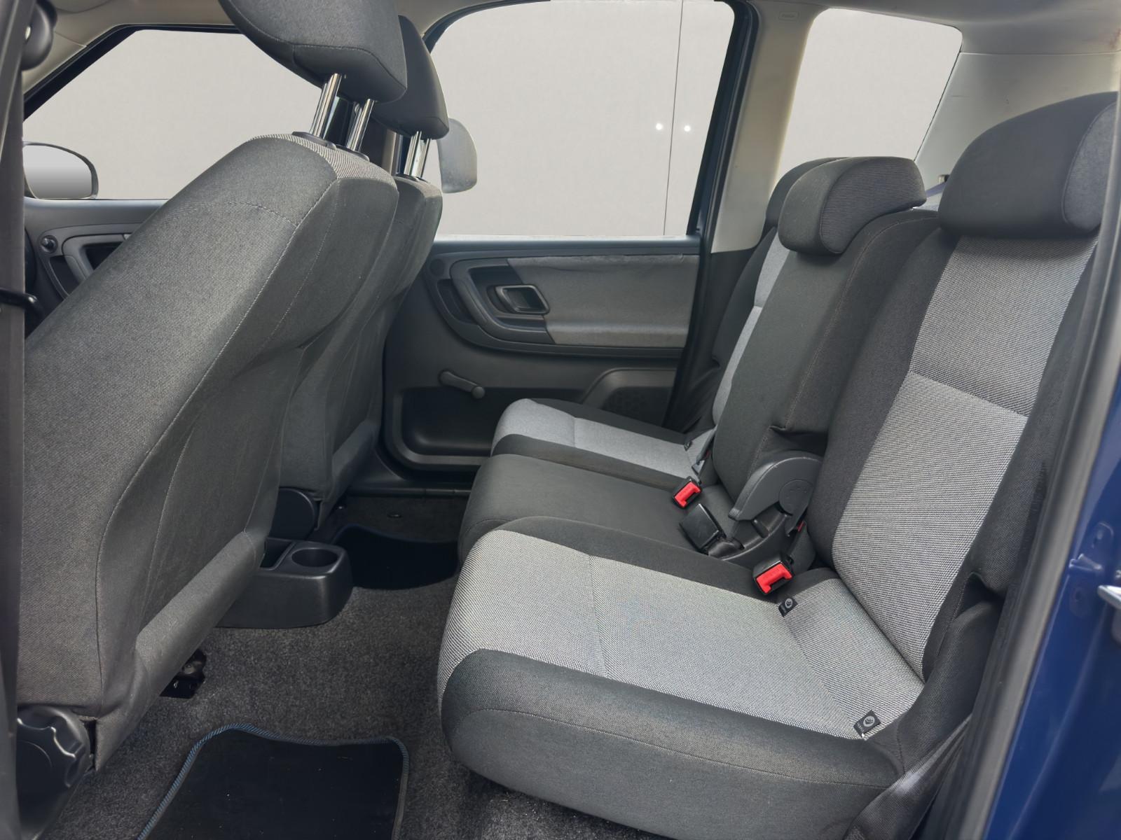 Skoda Roomster 2010 — photo 12