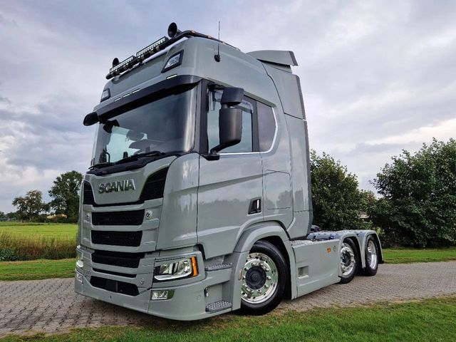 Scania R590 V8 NGS Scania R590 6X2/4LB, 191DKM, 09-2022