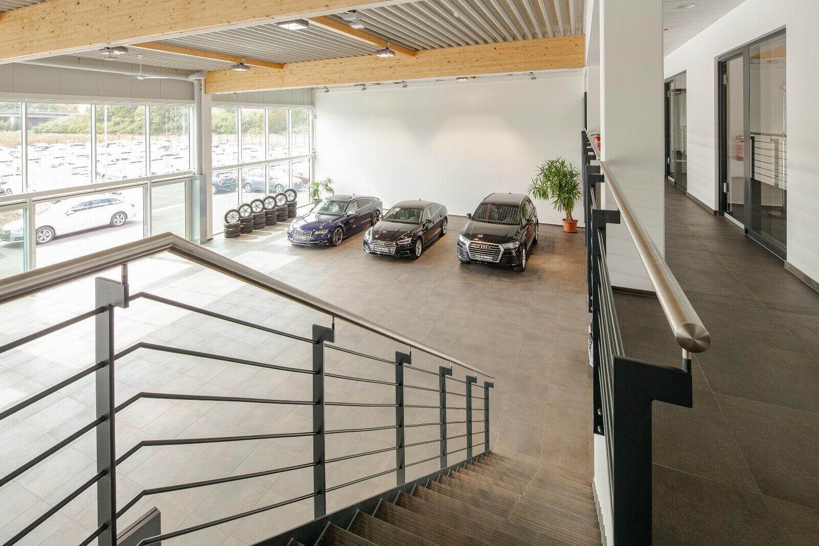 showroom-image-top
