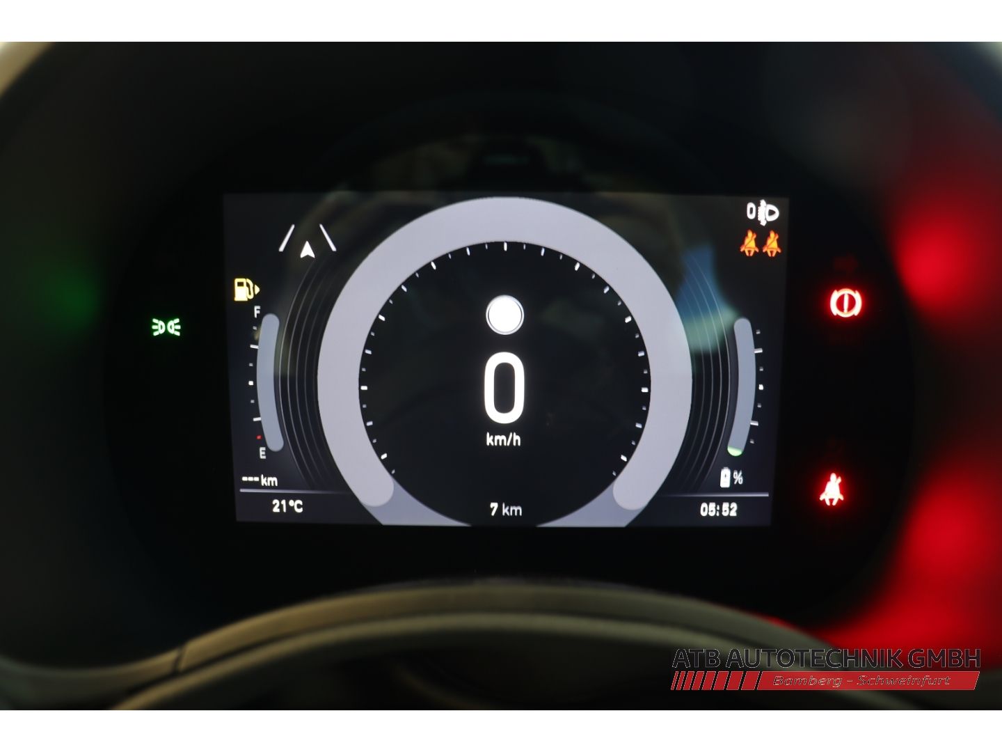Fahrzeugabbildung Fiat 500 ICON + Komfortpaket Hybrid 1.0l PDC Rückfahr