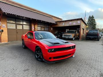 Dodge Challenger - 12