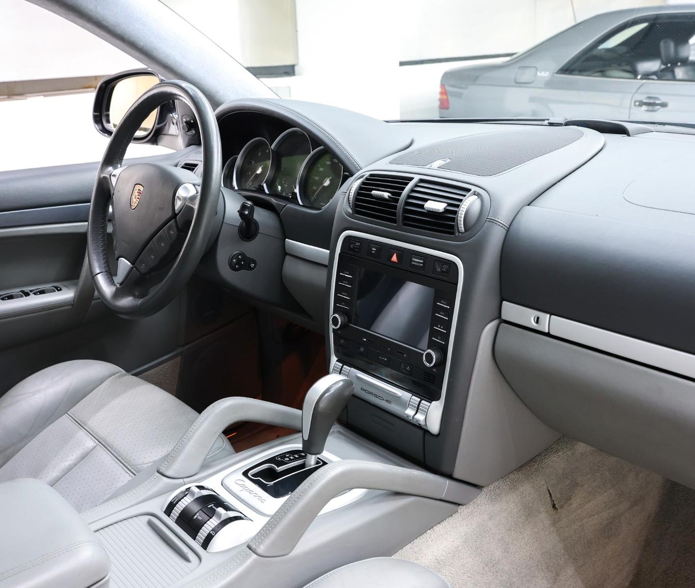 PORSCHE CAYENNE TURBO 4.5 V8 500CH - BVA - ATTELAGE - 135.600 KMS