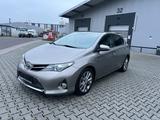 Toyota Auris - Toyota Auris Gebrauchtwagen in Frankfurt