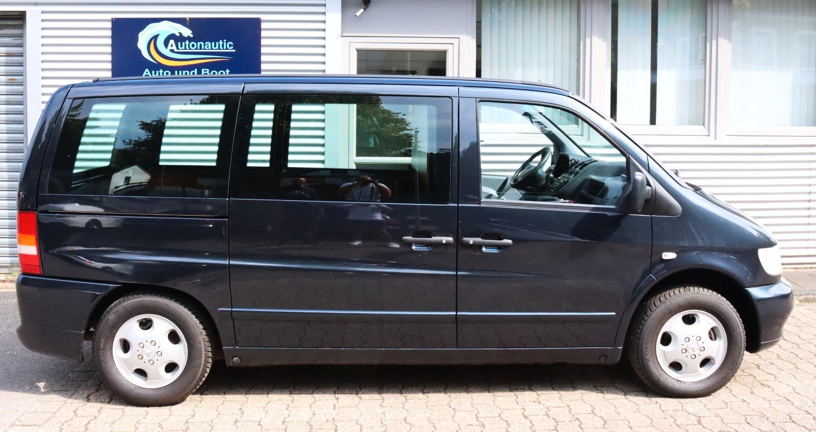 Fahrzeugabbildung Mercedes-Benz VITO 113 AUTOM.  UMBAU ! WENIG KILOMETER !