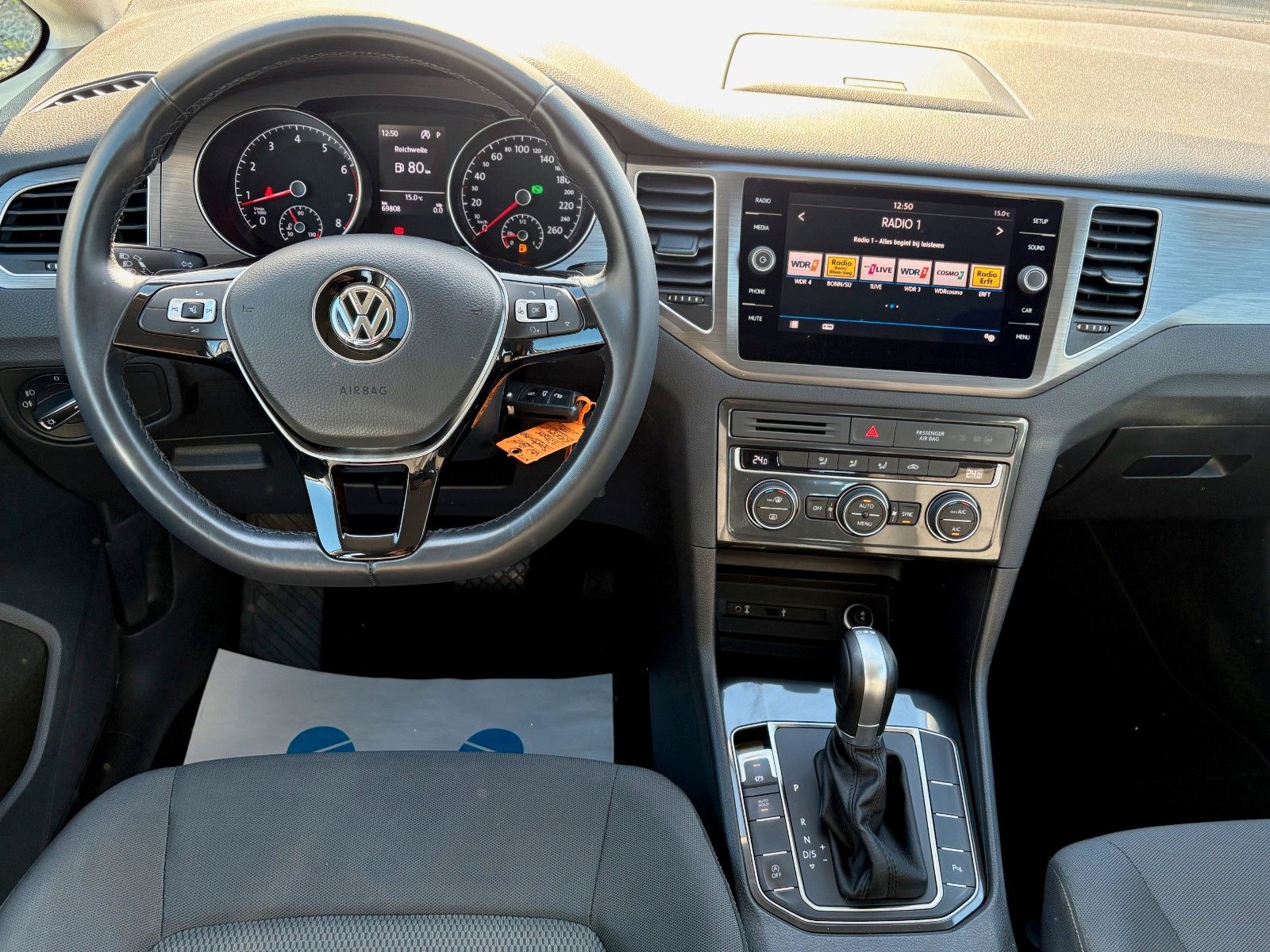 Fahrzeugabbildung Volkswagen Golf Sportsvan VII 1.5 TSI DSG Klima PDC 2.HAND