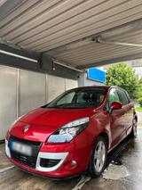 Renault Scenic 1.4 TCe - Renault Scenic in Leverkusen