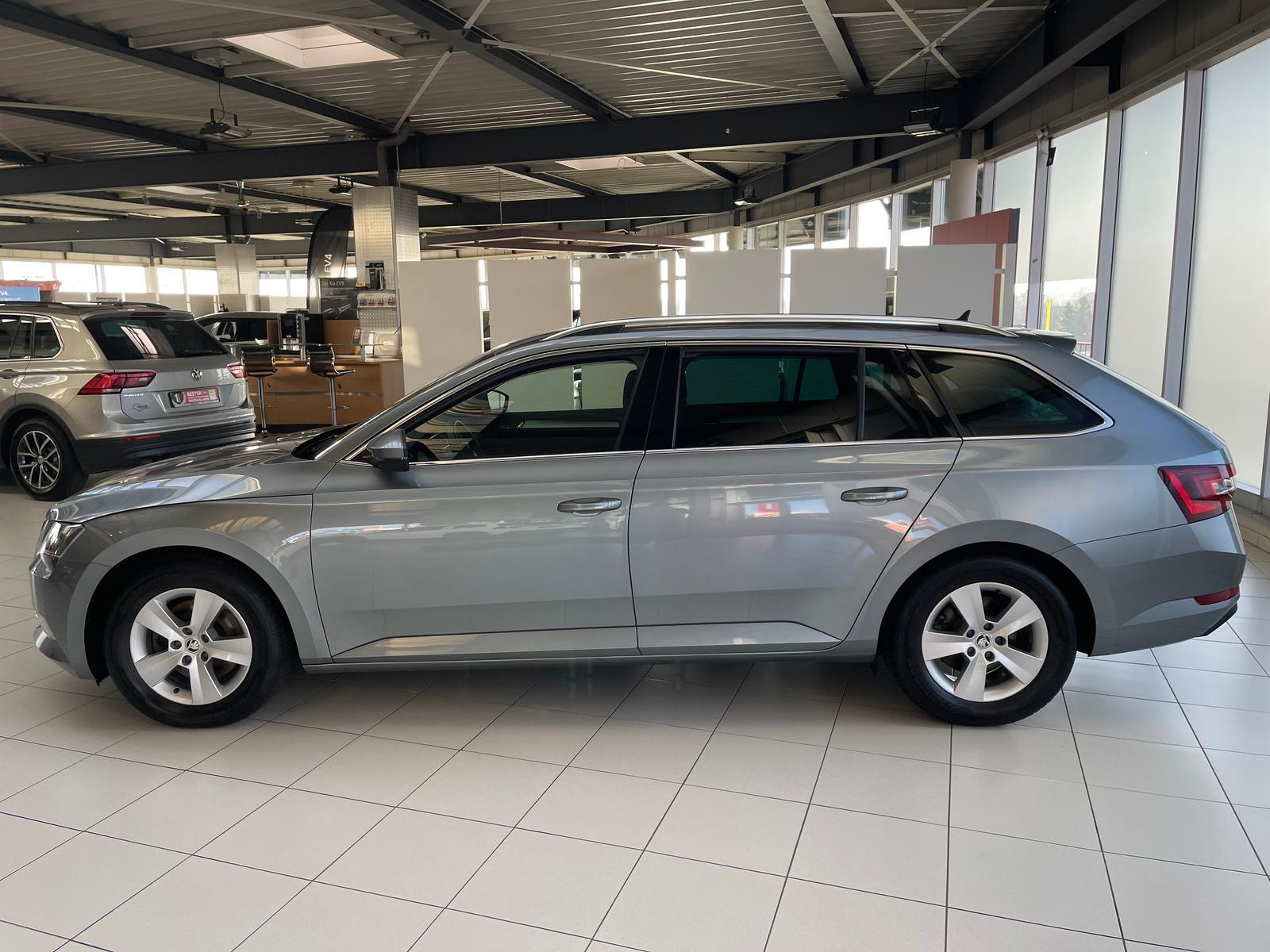 Skoda Superb Combi 1.4 TSI Navi+SHZ+Klima AT+AHK+