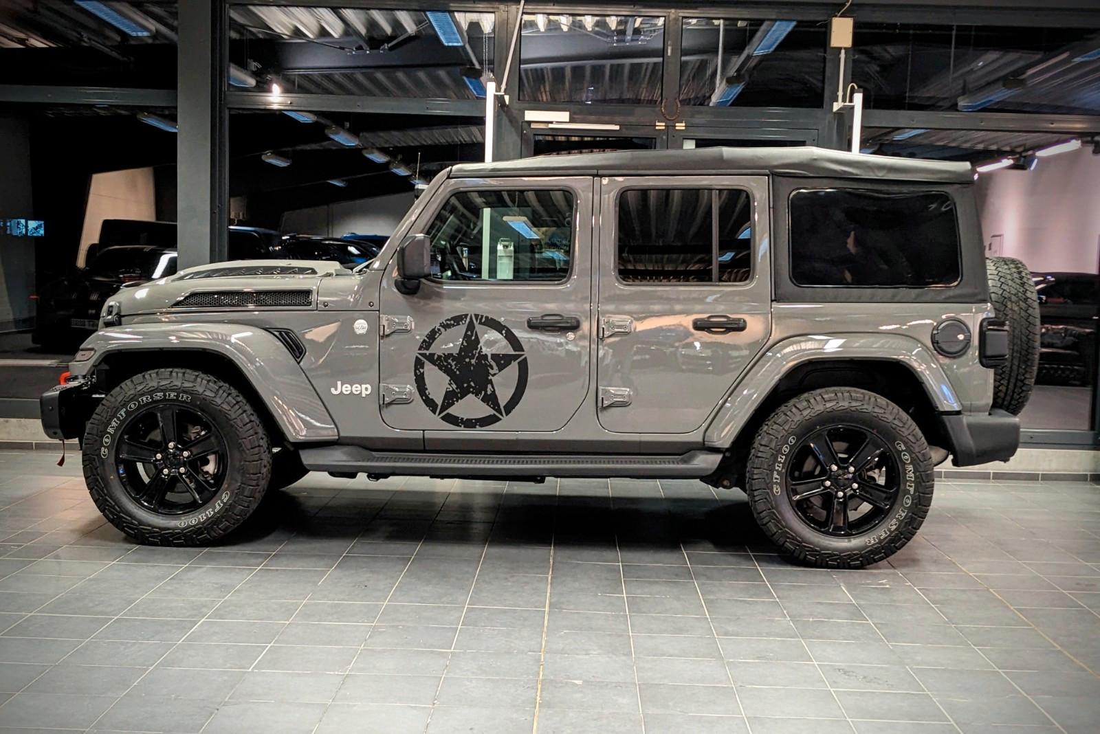 Jeep Wrangler Unlimited 2.0L Turbo ARMY STYLE/SKY-TOP