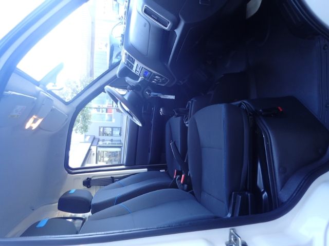 Fahrzeugabbildung Piaggio Porter NP6 SR SW LPG TOP 3-Seiten Kipper Berganf