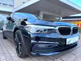 BMW 530 i Touring xDrive Aut. Navi LED Pano. Kamera - BMW 530 mit Benzin-Antrieb: Teilleder, Scheckheftgepflegt