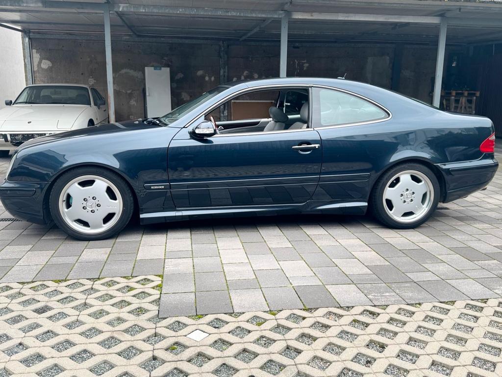 Mercedes-Benz CLK 320