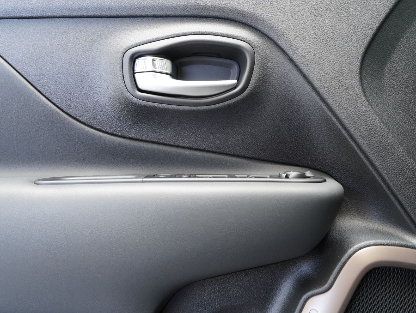 Fahrzeugabbildung Jeep Renegade 1.3 Plug-In Hybrid 4xe Limited