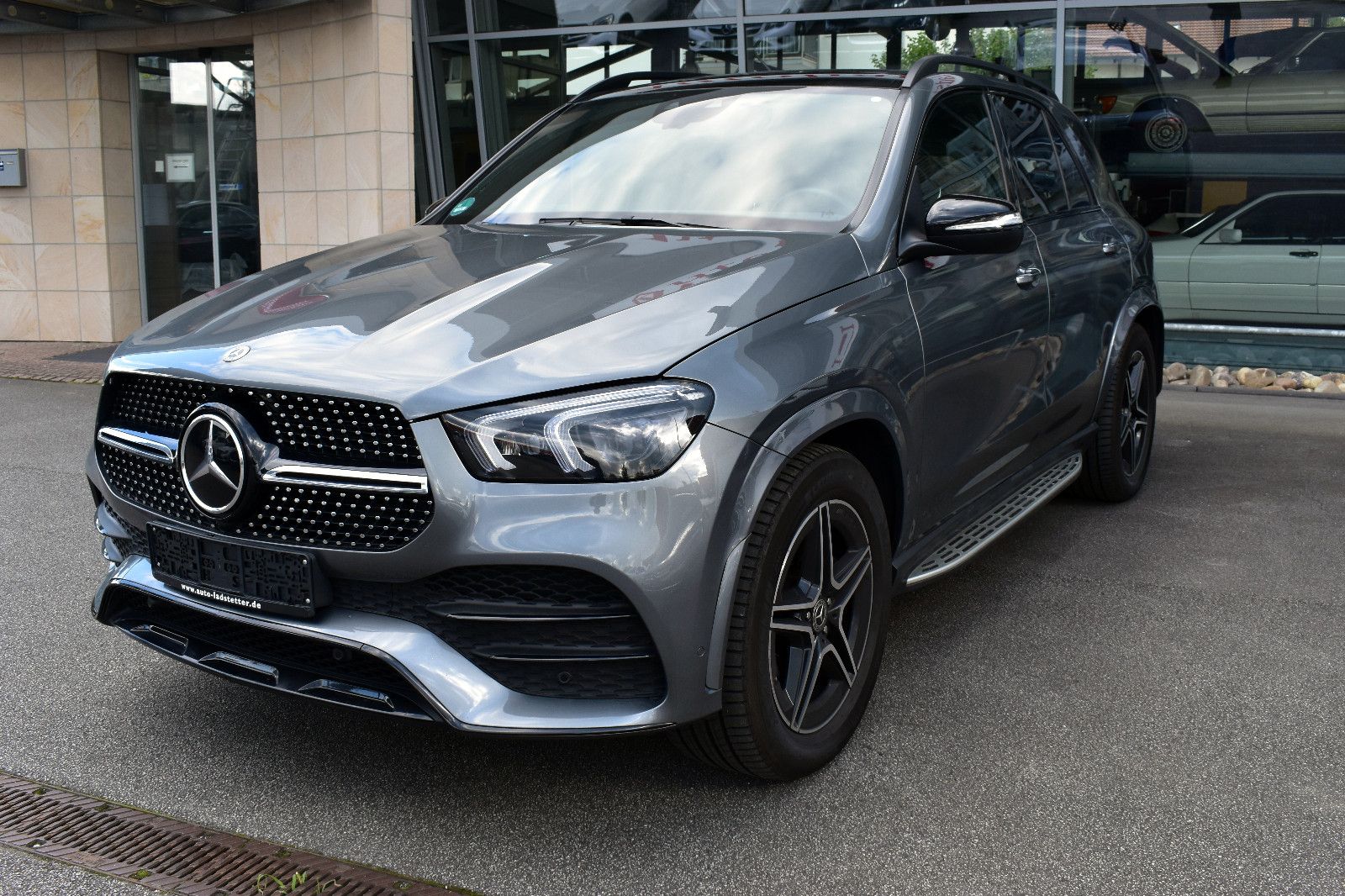 MERCEDES-BENZ GLE350 4M*Night*AMG*AHK*Pano*Multibeam LED*Keyle