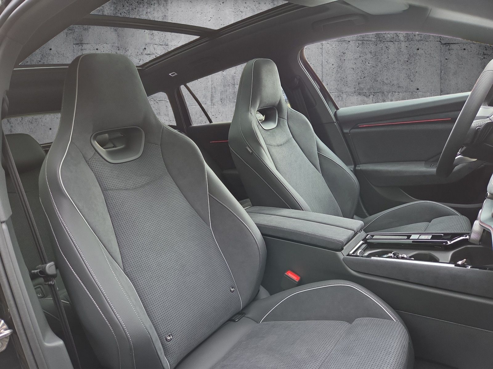 Superb Combi 2.0 TSI 150kW DSG Sportl PANOR