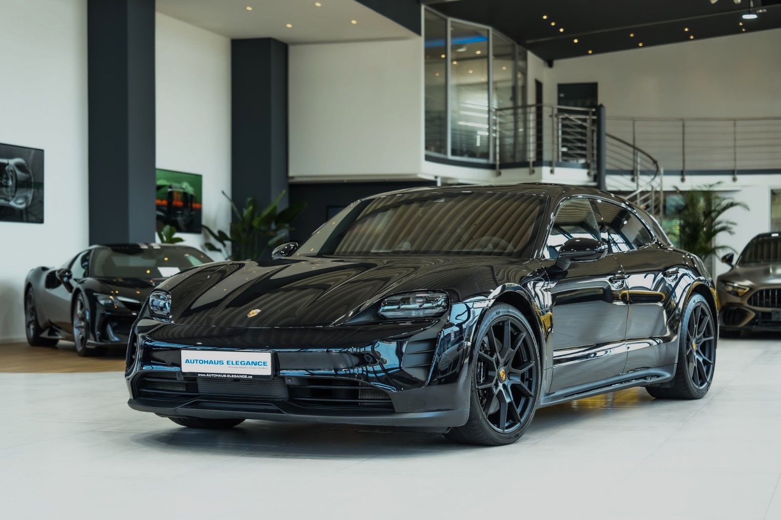 PORSCHE Taycan Sport Turismo GTS*CHRONO*BOSE*18-WEGE*LED