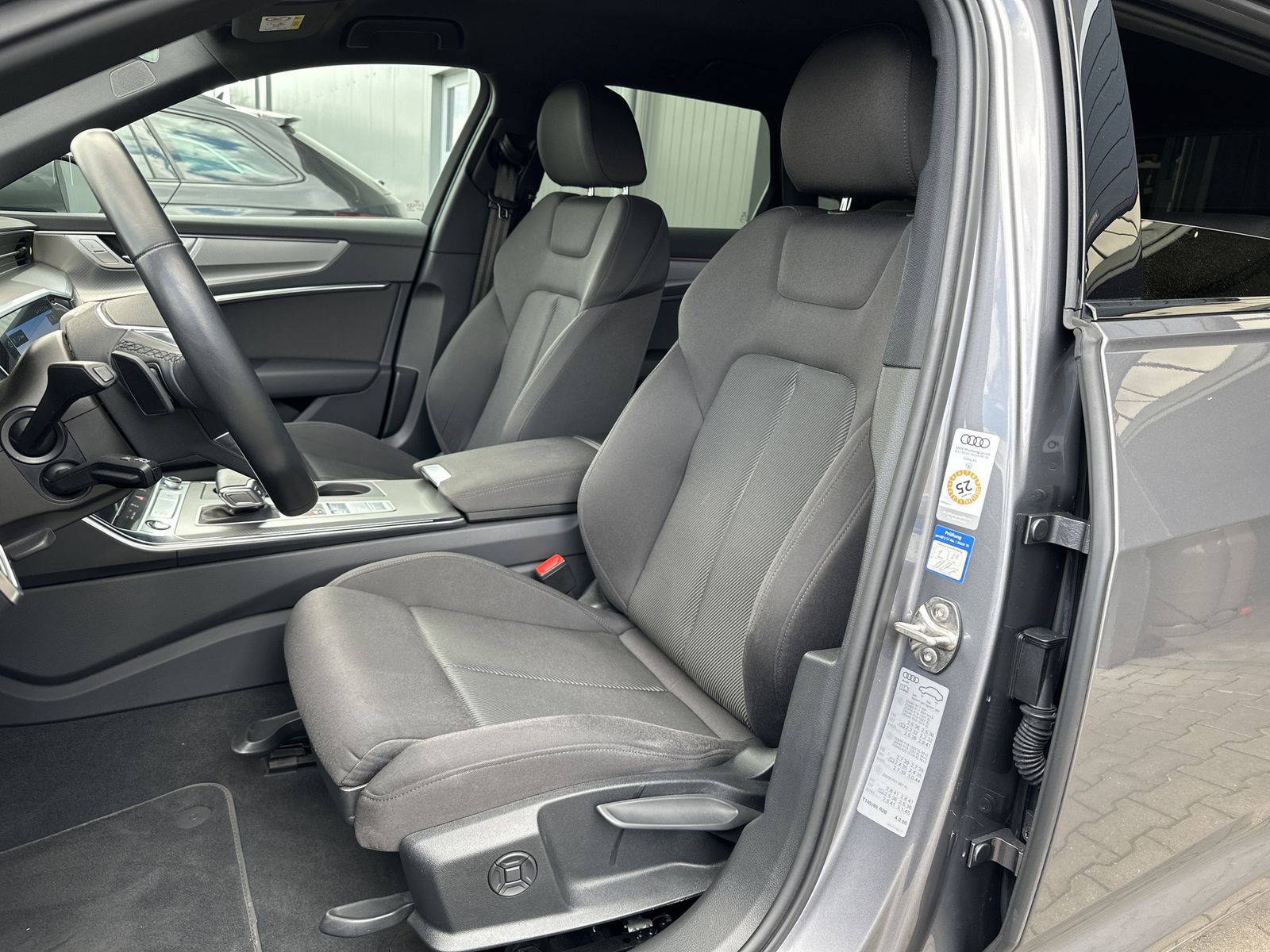 Fahrzeugabbildung Audi A6 40 TDI Quattro Sport NAV+LED+ACC+B&O+DIGDISPL