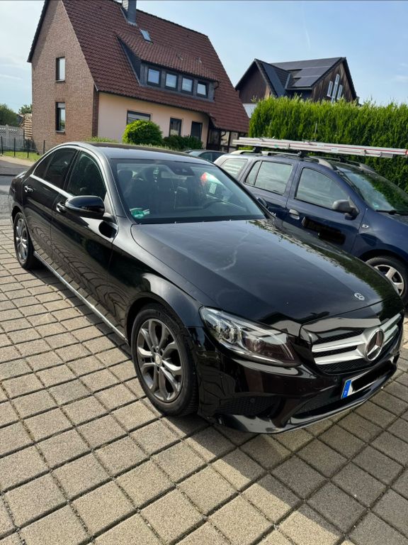Image of Mercedes-Benz C 220
