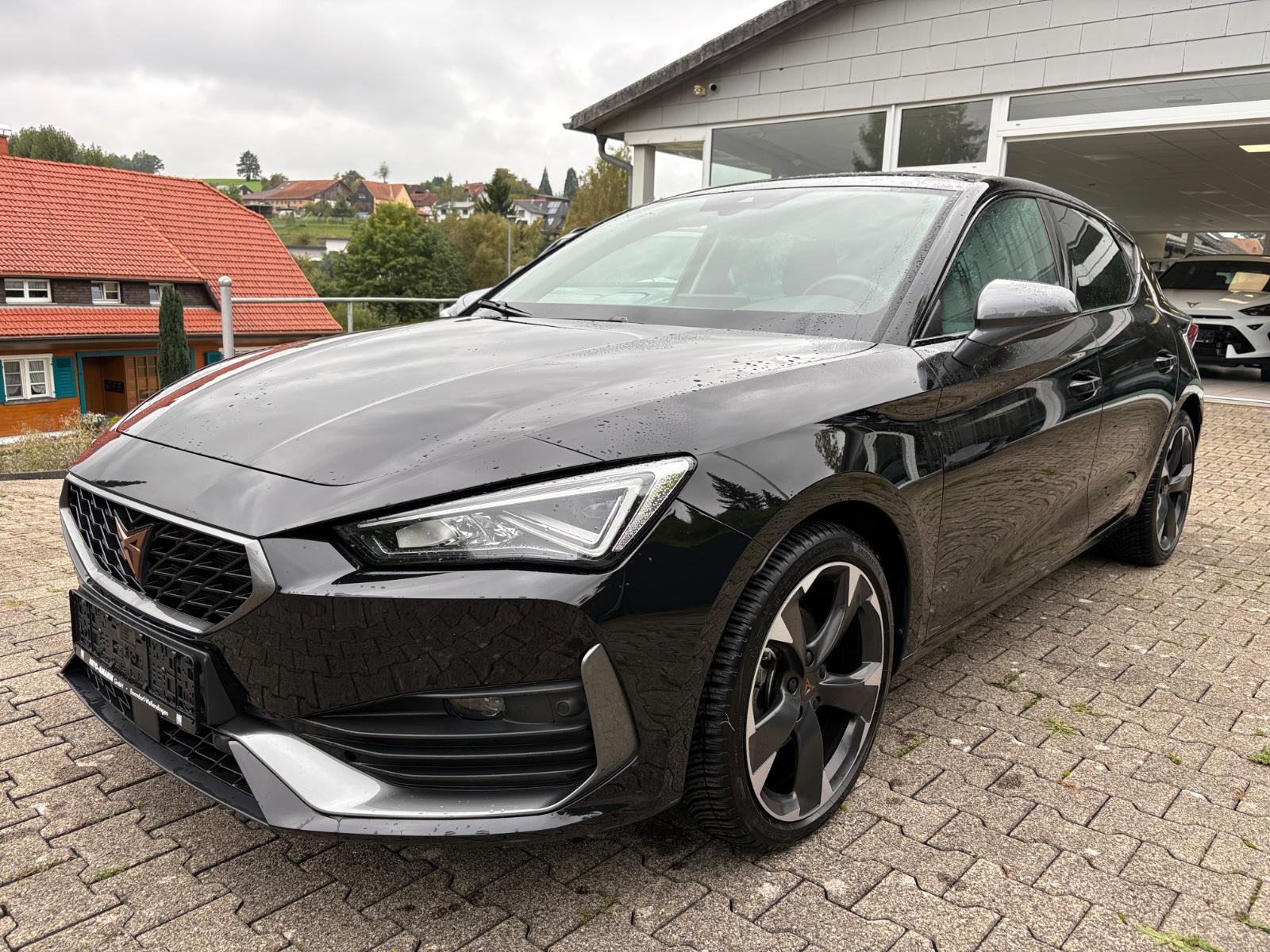 Cupra Leon 1.5 eTSI 110kW DSG NAVI, LED, KAMERA