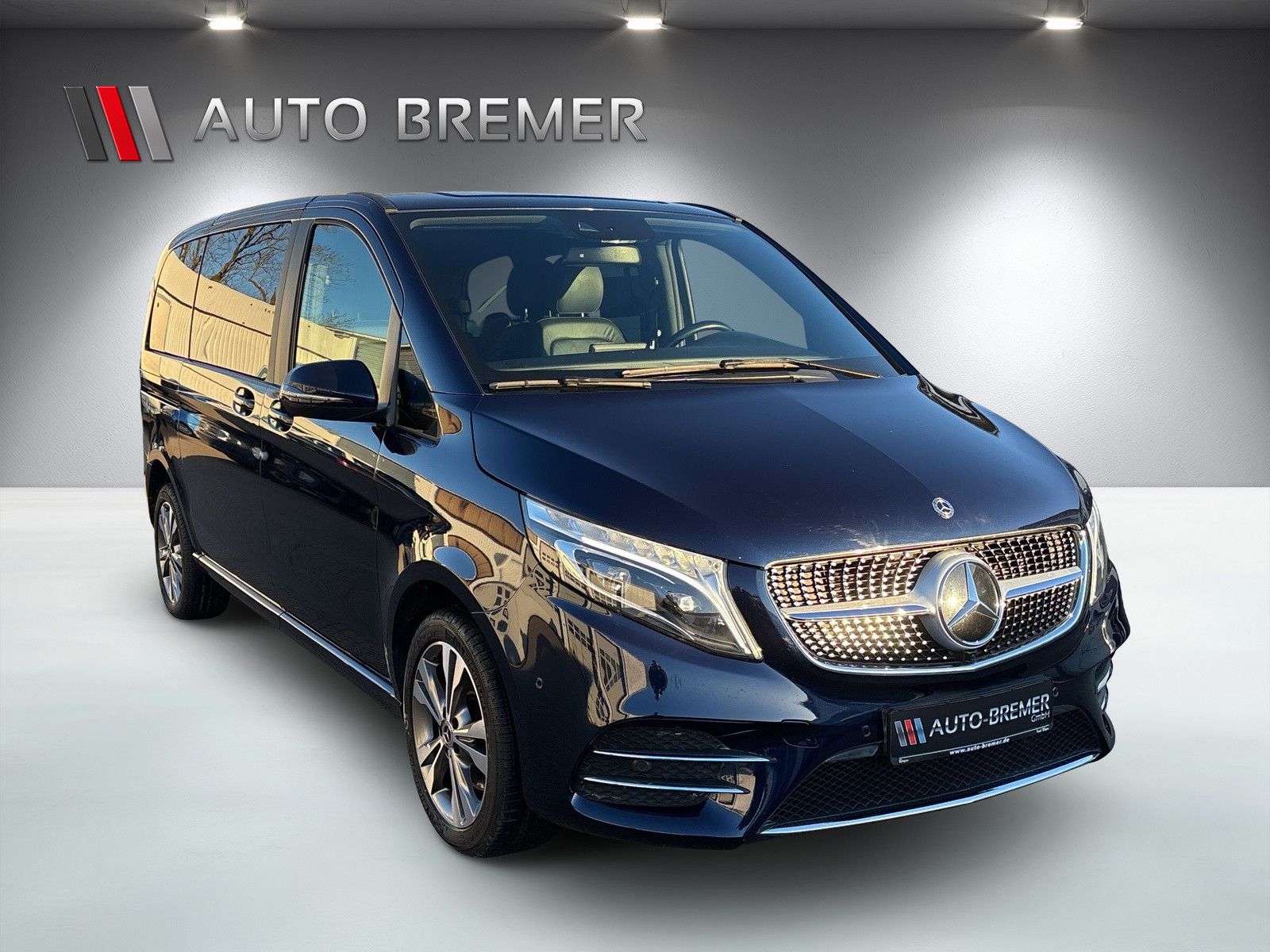 Fahrzeugabbildung Mercedes-Benz V 300d EDITION 4MATIC kompakt el.Schiebetüren