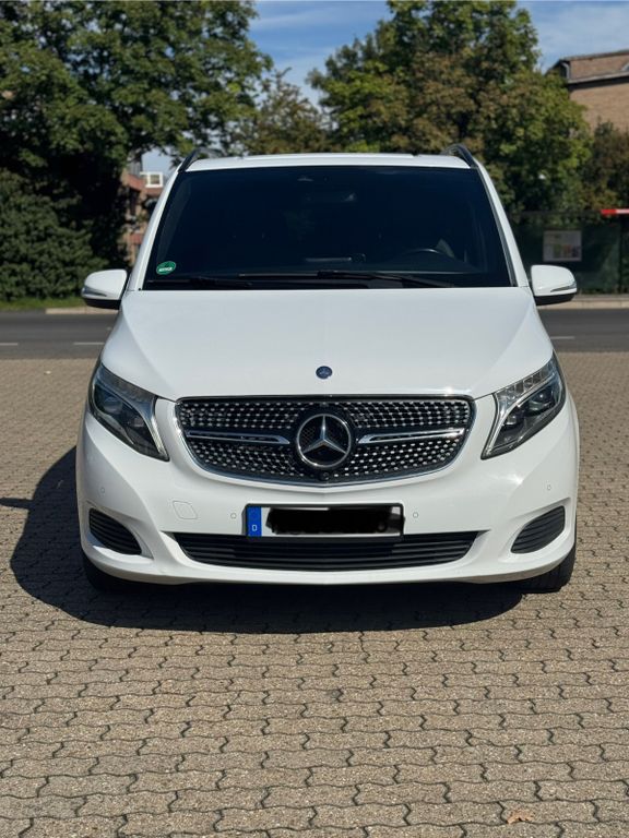 Mercedes-Benz V 220