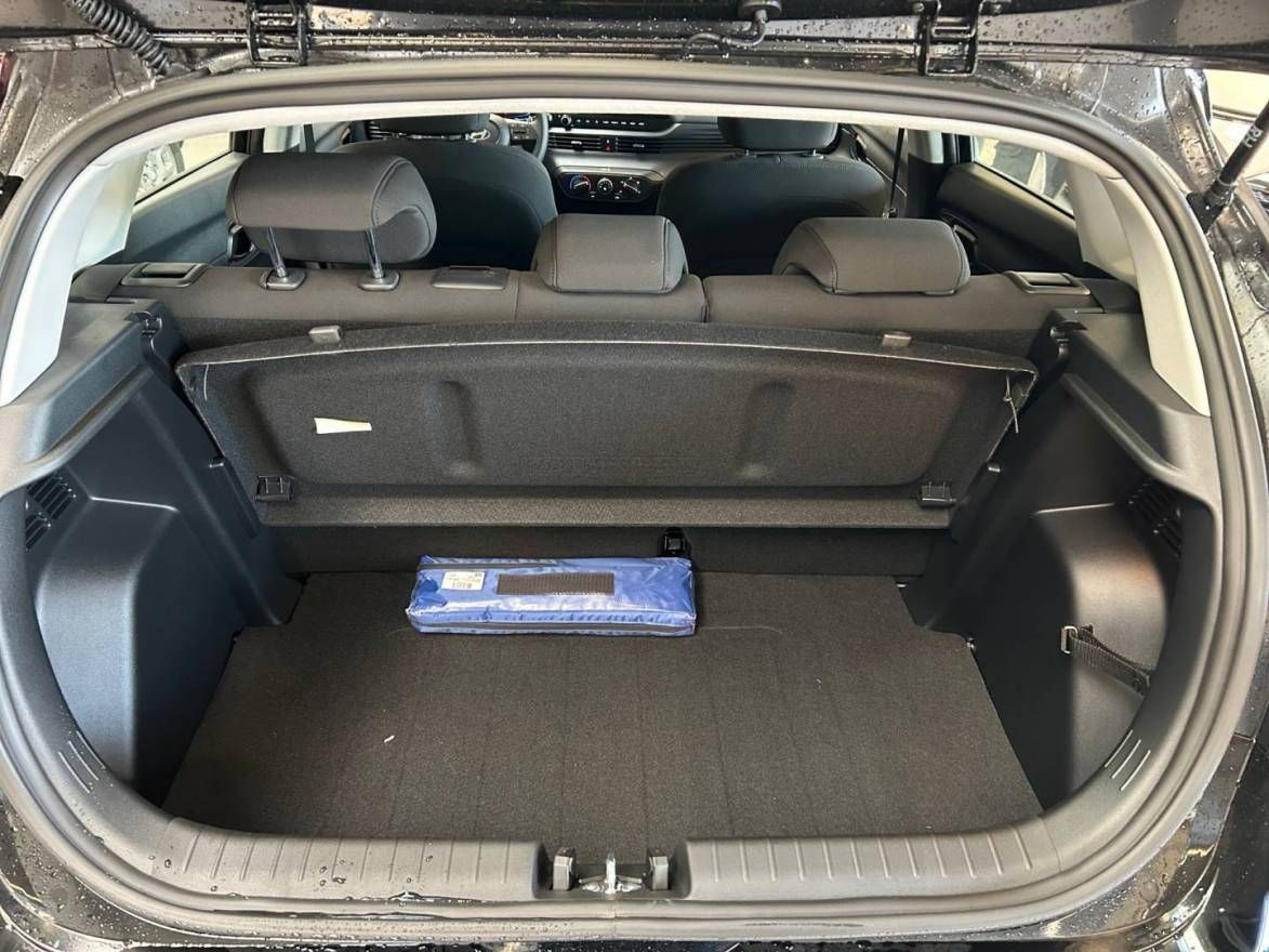 Fahrzeugabbildung Hyundai i20 Select Funktionspaket PDC Navi Rückfahrkamer