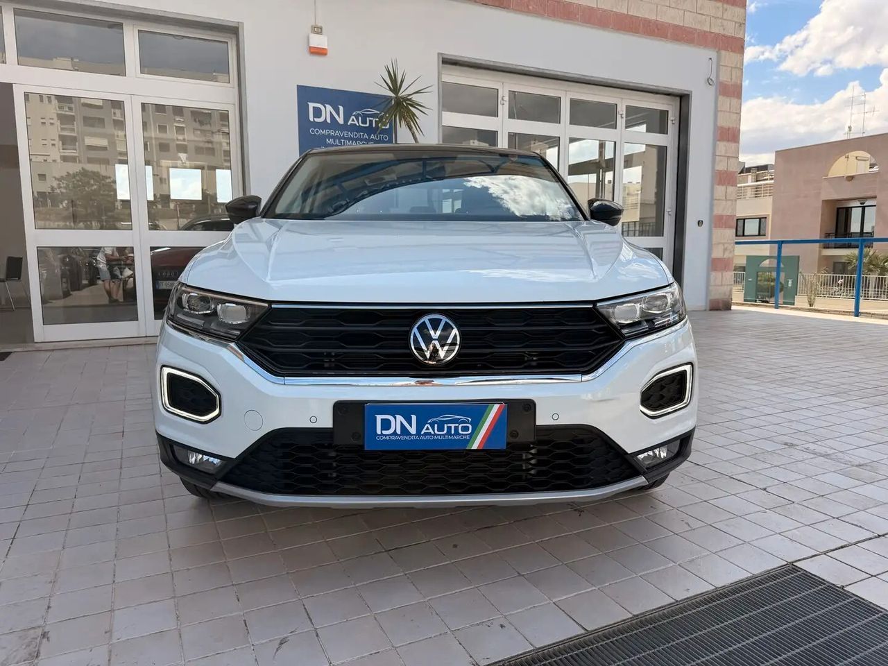 Volkswagen T-Roc 1.0 TSI Style BlueMotion Techno imagem 2