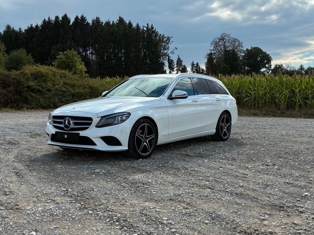 Image of Mercedes-Benz C 220