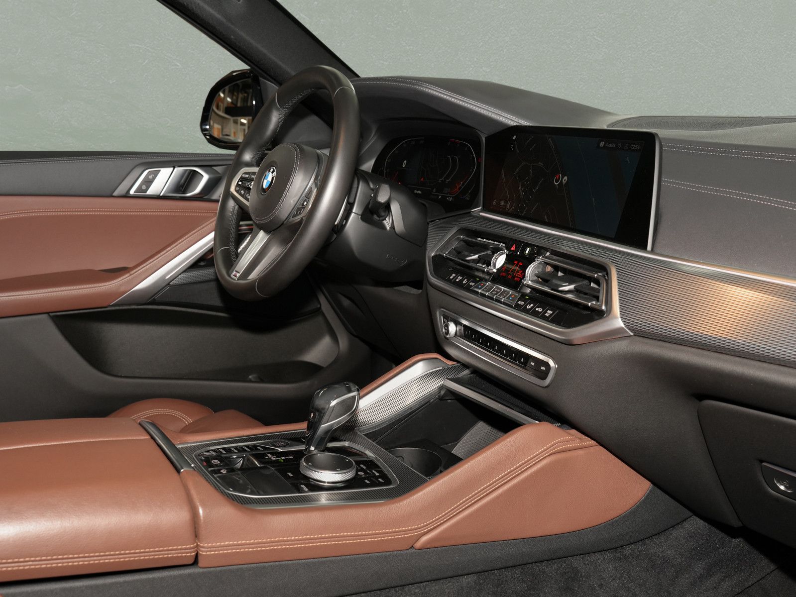 Fahrzeugabbildung BMW X6 M-Sport - 21"Y-M|LiveCockpitPro|Vernasca|360°