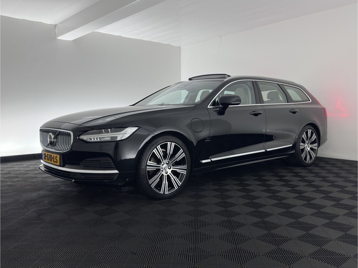Volvo V90 2.0 T6 Plug-in hybrid AWD Ultimate Bright {S imagem 3