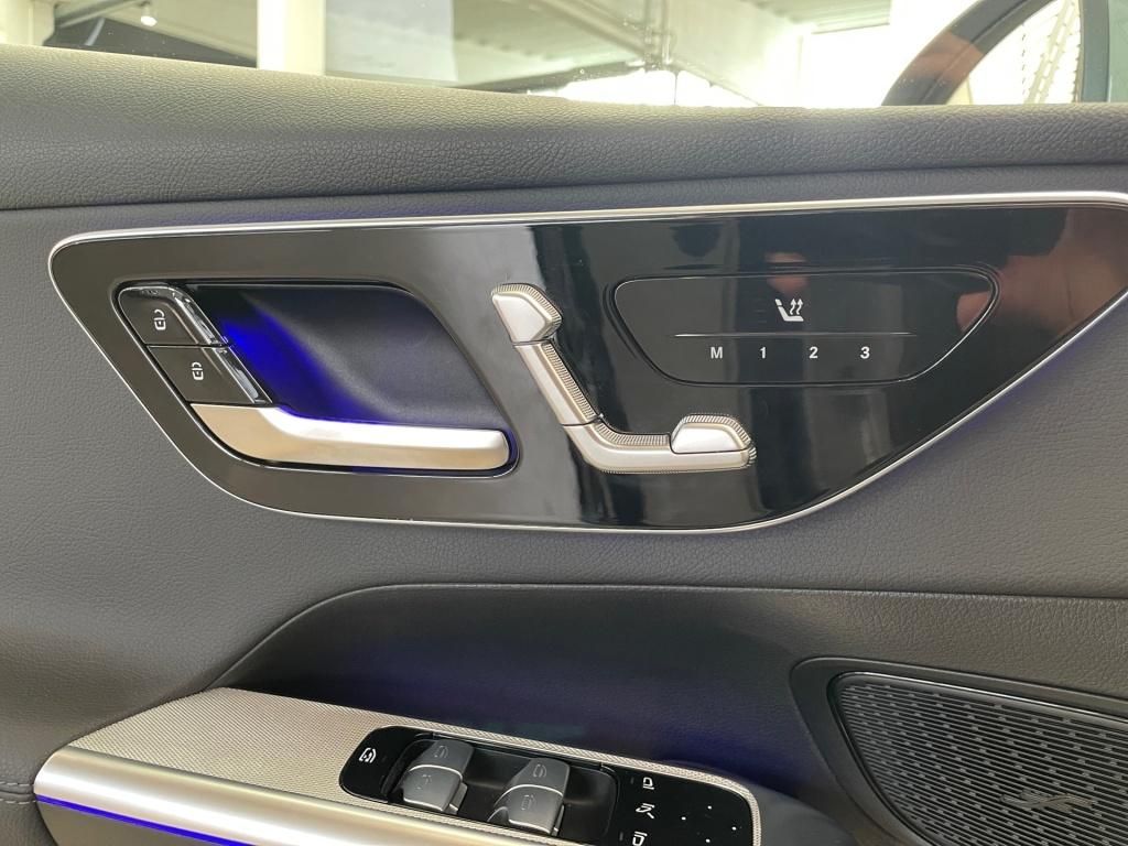 Fahrzeugabbildung Mercedes-Benz GLC 220 d 4M Avantg. AHK Pano Totwi DigitalLight