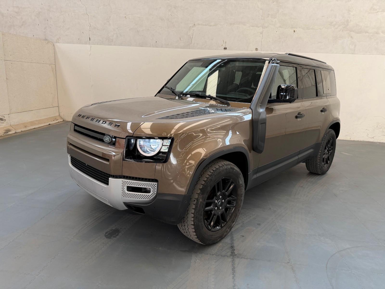 Land Rover Defender 110 3.0 D250 *AHK*SHZ*360 KAM*AIR SUSP*