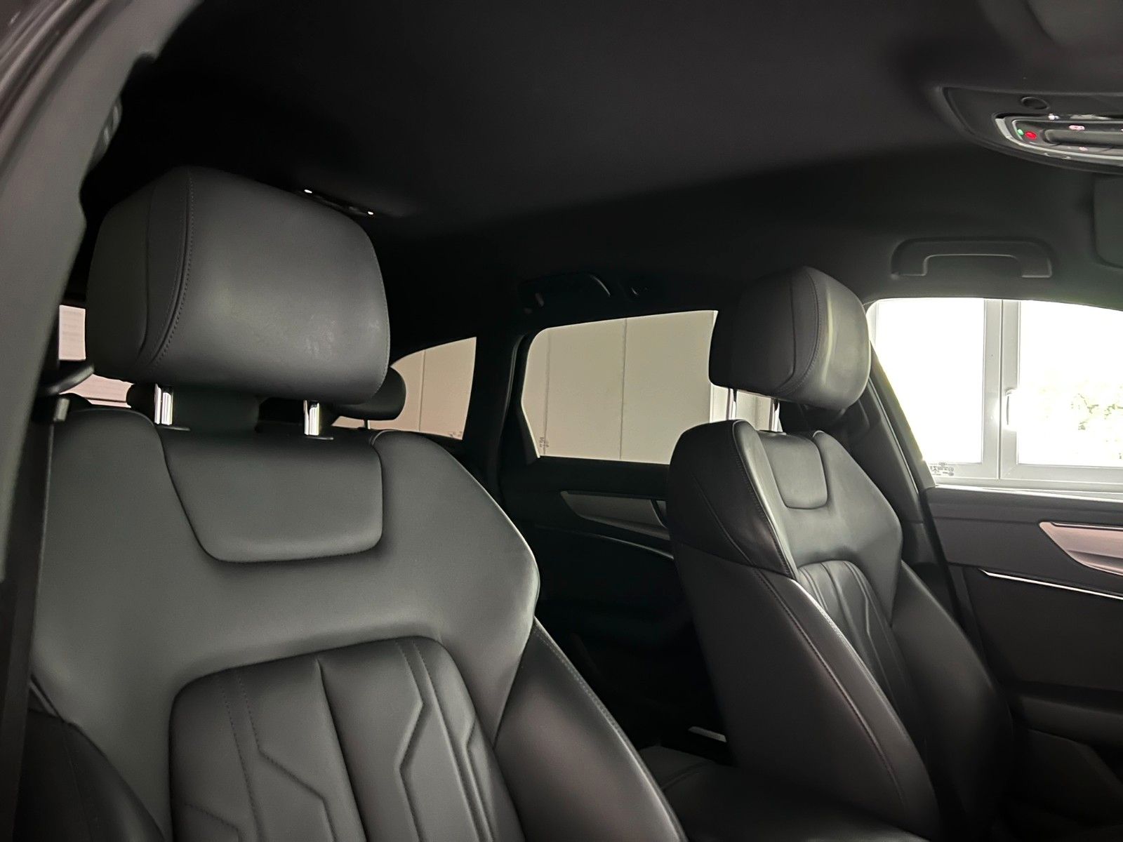 Fahrzeugabbildung Audi A6 Avant 50 TDI Quattro Sport S-LINE/