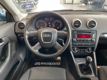 Audi A3 Sportback 1.6 Attraction *TEMPOMAT*SZHZ*KLIMA