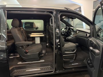 Mercedes V 220 - 7