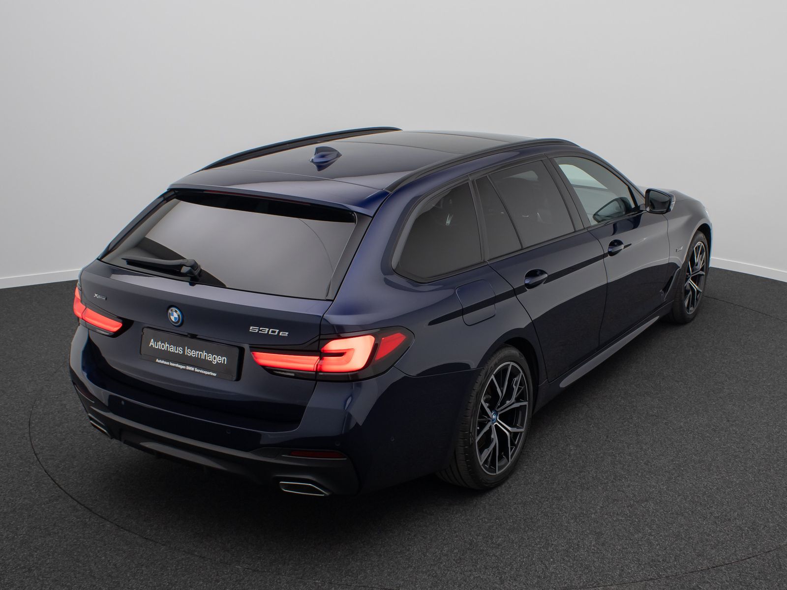Fahrzeugabbildung BMW 530e xD M Sport Laser DAB H/K HUD AHK Panorama