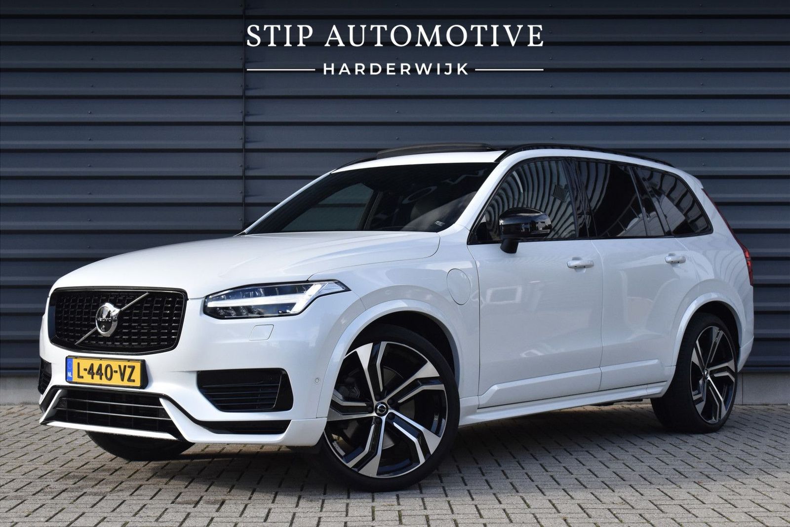 Volvo XC90 2.0 T8 Recharge AWD R-Design | Panorama | B