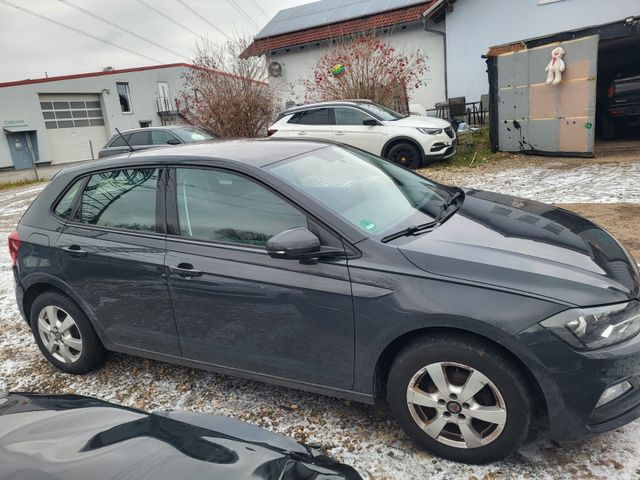 Volkswagen Polo VI Comfortline