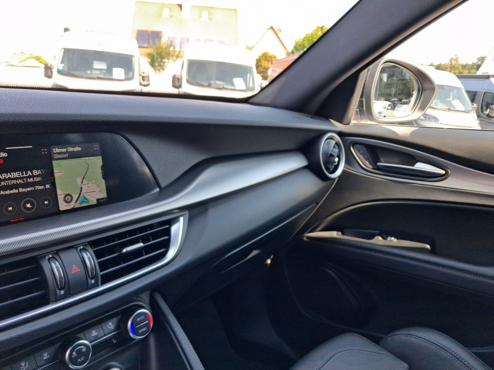 Fahrzeugabbildung Alfa Romeo Stelvio Veloce Q4 Allrad 280PS