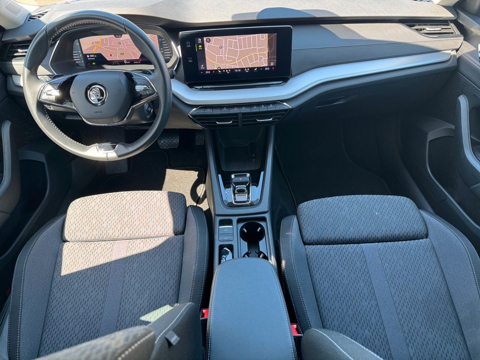 Fahrzeugabbildung SKODA Octavia Combi Ambition 1.0 eTSI