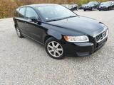 Volvo V50 Kombi D2 1.6-Diesel-Manual - gebrauchte Volvo V50 aus dem Jahr 2011