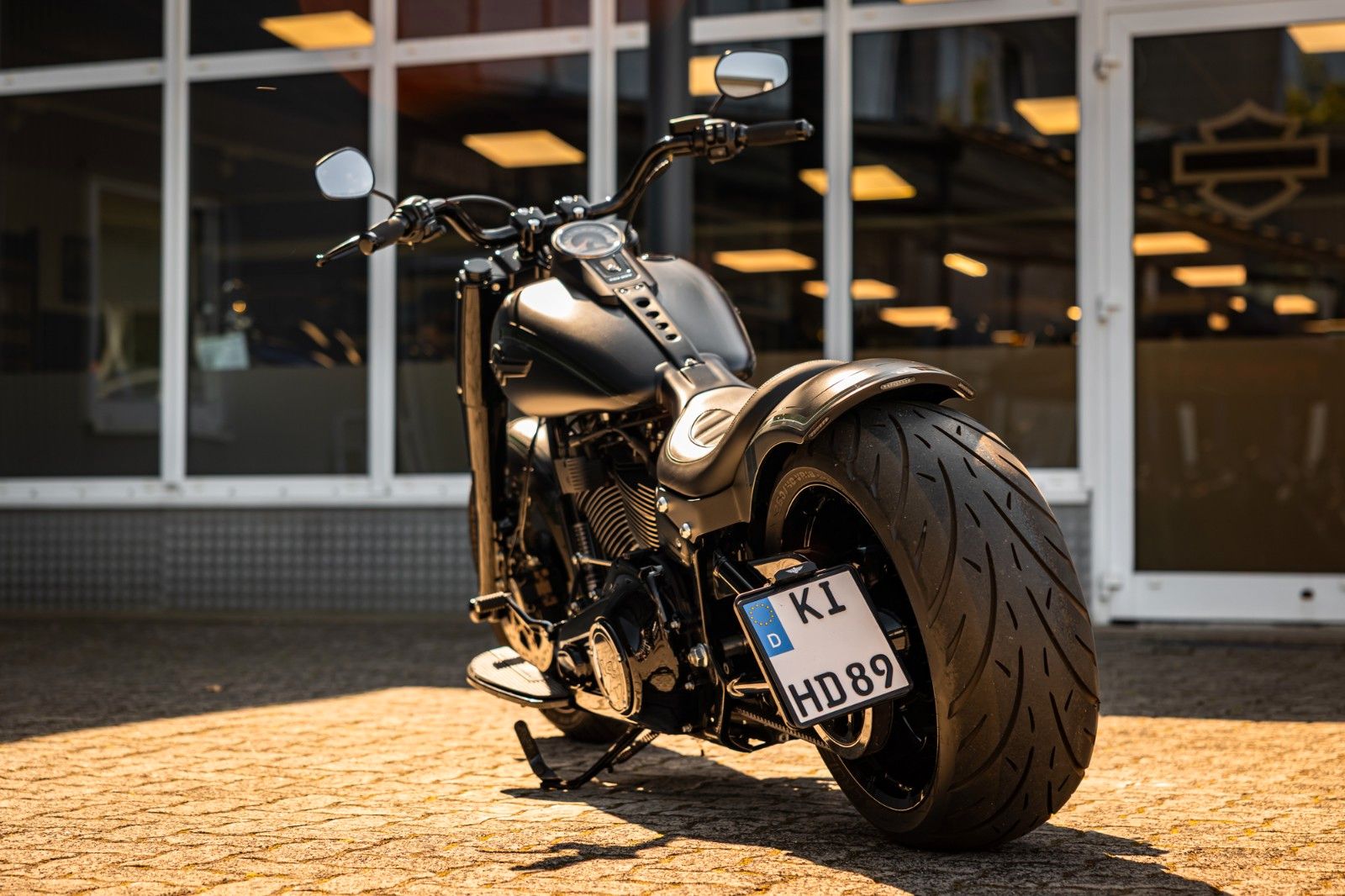 Fahrzeugabbildung Harley-Davidson DARK BOY 114 ci - FAT BOY FLFBS - JEKILL & HYDE