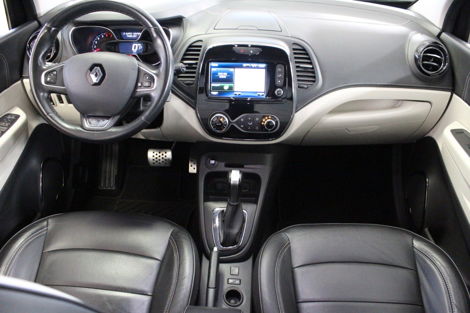 Fahrzeugabbildung Renault Captur TCe 120 EDC *Initiale Navi*Automatik*