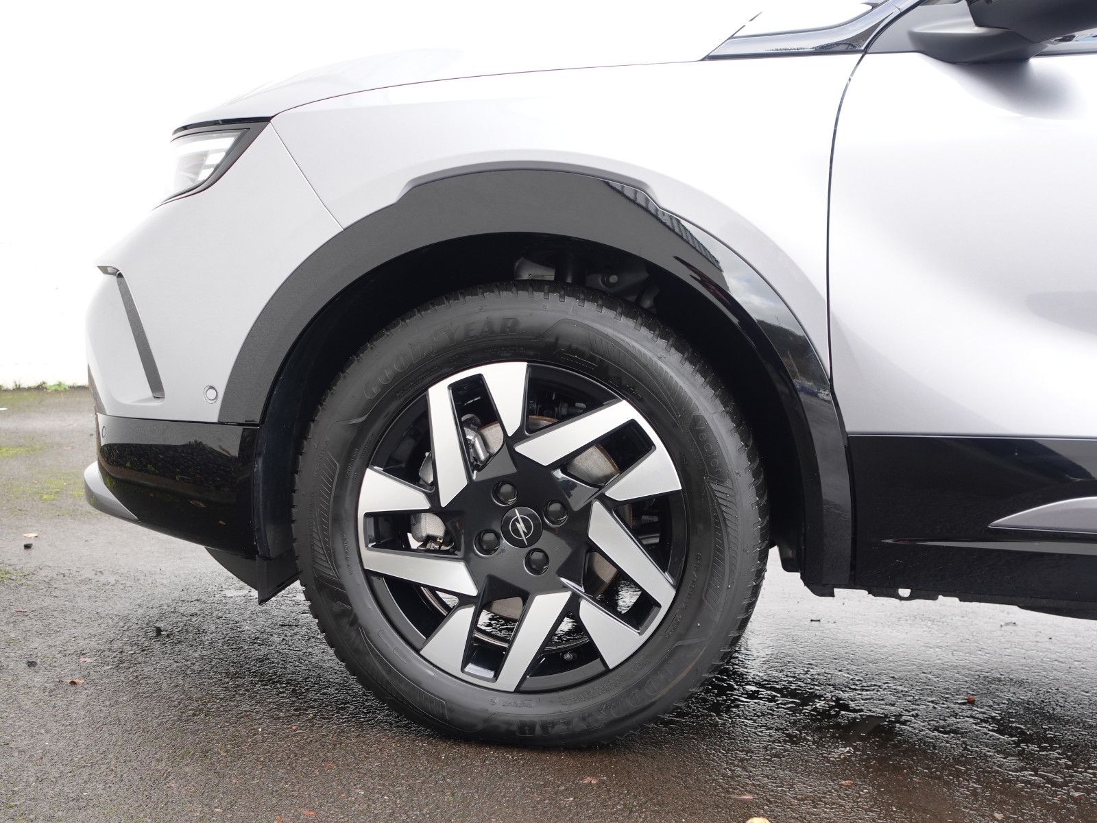 Fahrzeugabbildung Opel Mokka 1.2Turbo 48V Hybrid eDCT GS Allwetter,Navi